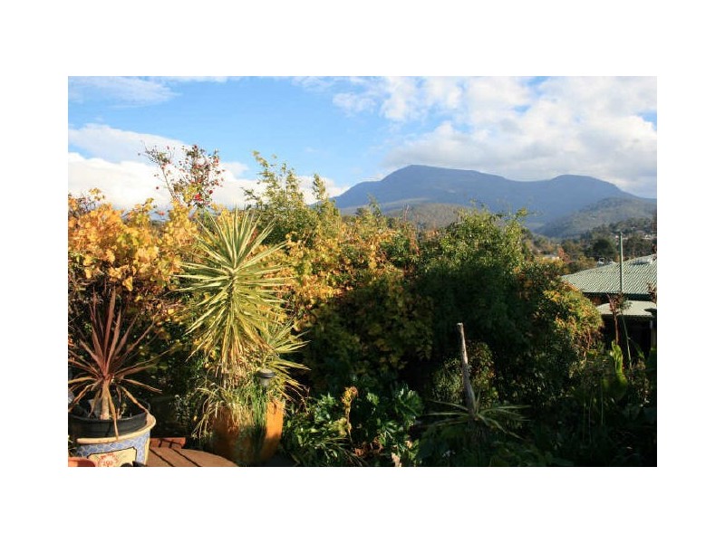 23 Creek Road, Lenah Valley TAS 7008