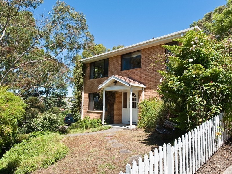 16 Jabez Crescent, Lenah Valley TAS 7008