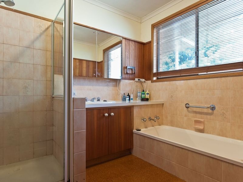 16 Jabez Crescent, Lenah Valley TAS 7008