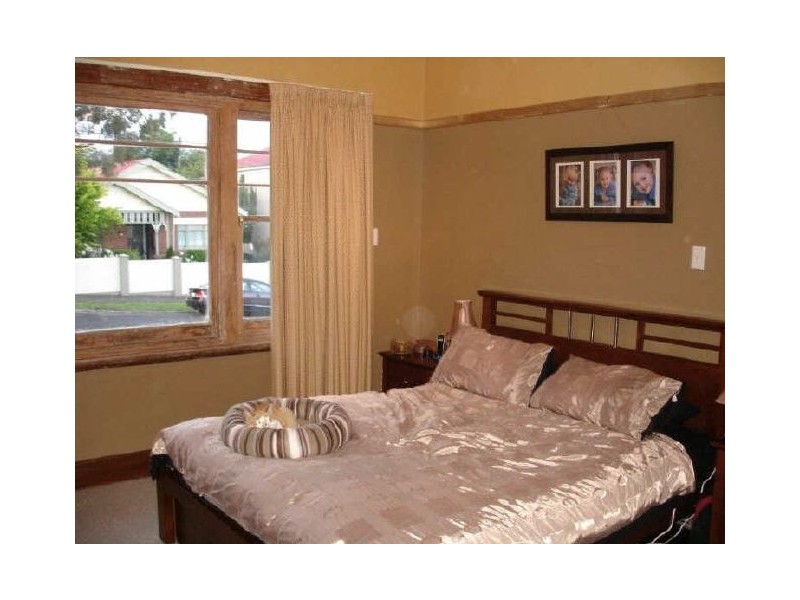 16 Pine Street, West Hobart TAS 7000