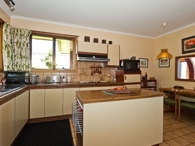 12 Hatton Gardens, Sandy Bay TAS 7005