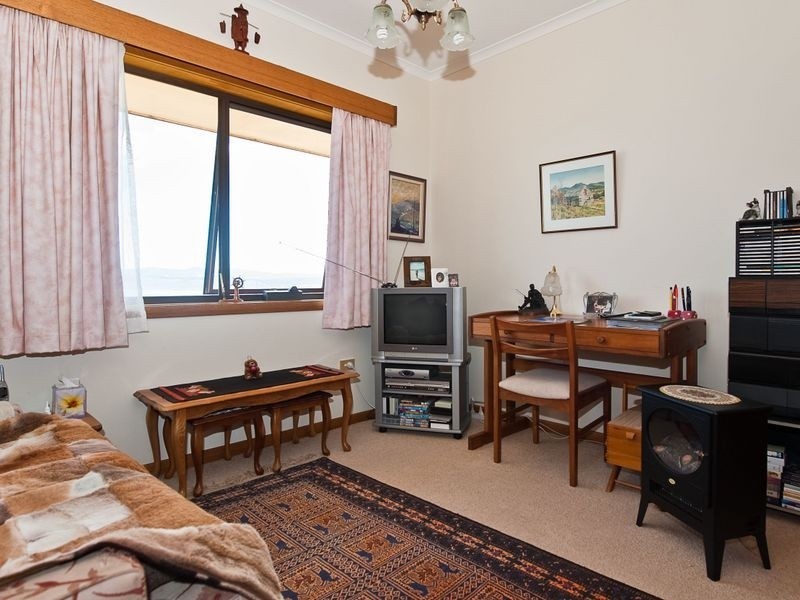 12 Hatton Gardens, Sandy Bay TAS 7005