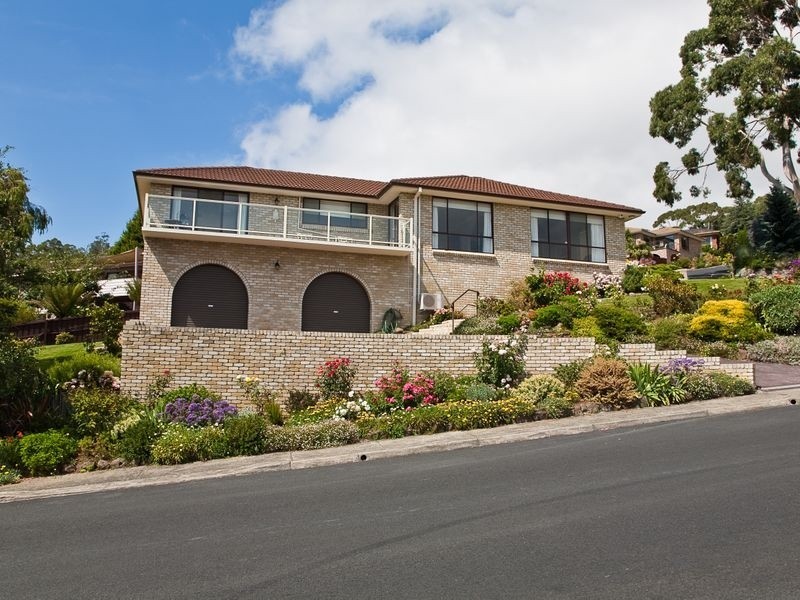 2 Hatton Gardens, Sandy Bay TAS 7005