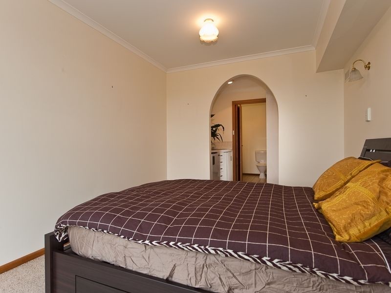 2 Hatton Gardens, Sandy Bay TAS 7005