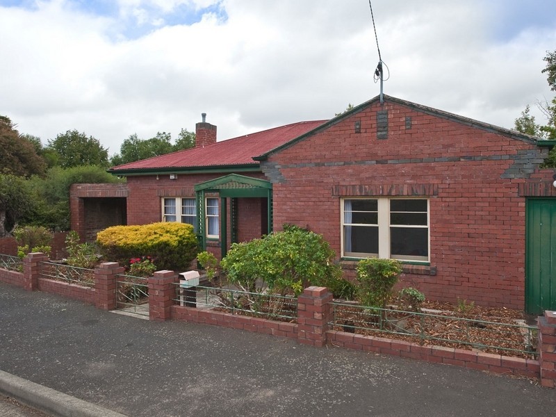 6 Hickman Street, Lenah Valley TAS 7008