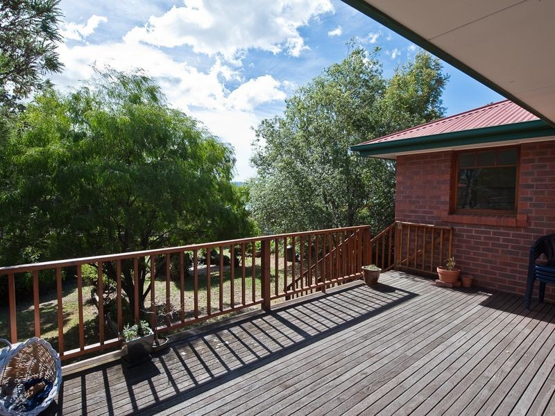 6 Hickman Street, Lenah Valley TAS 7008