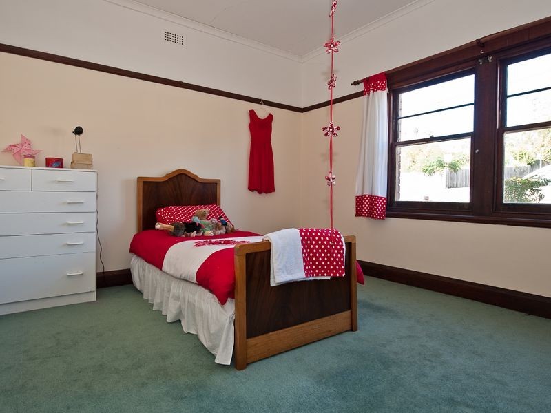 6 Hickman Street, Lenah Valley TAS 7008