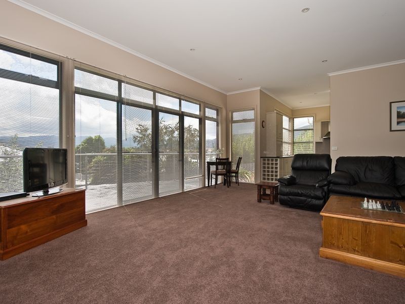 2711 Huon Highway, Huonville TAS 7109