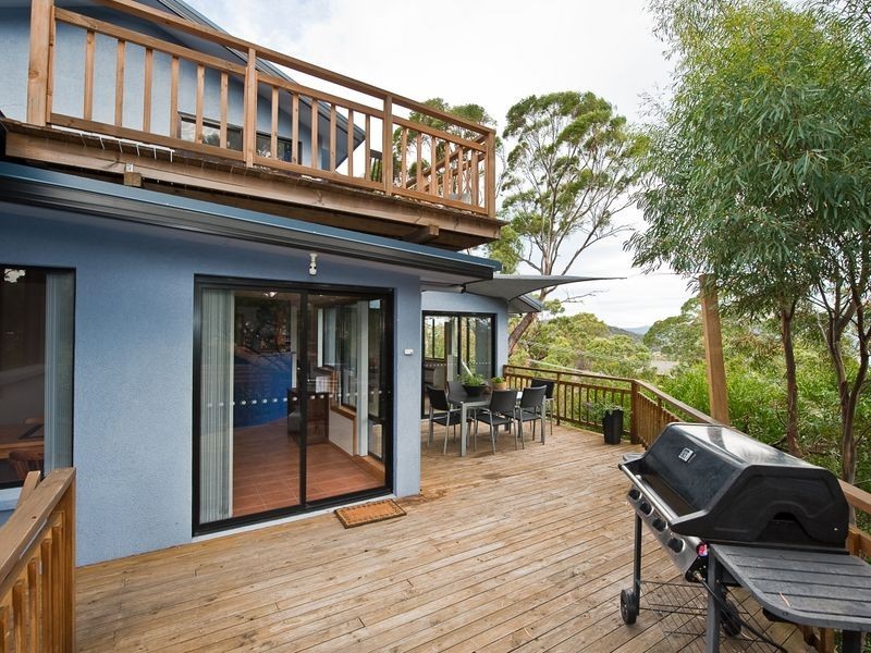 55 Begonia Street, Lindisfarne TAS 7015