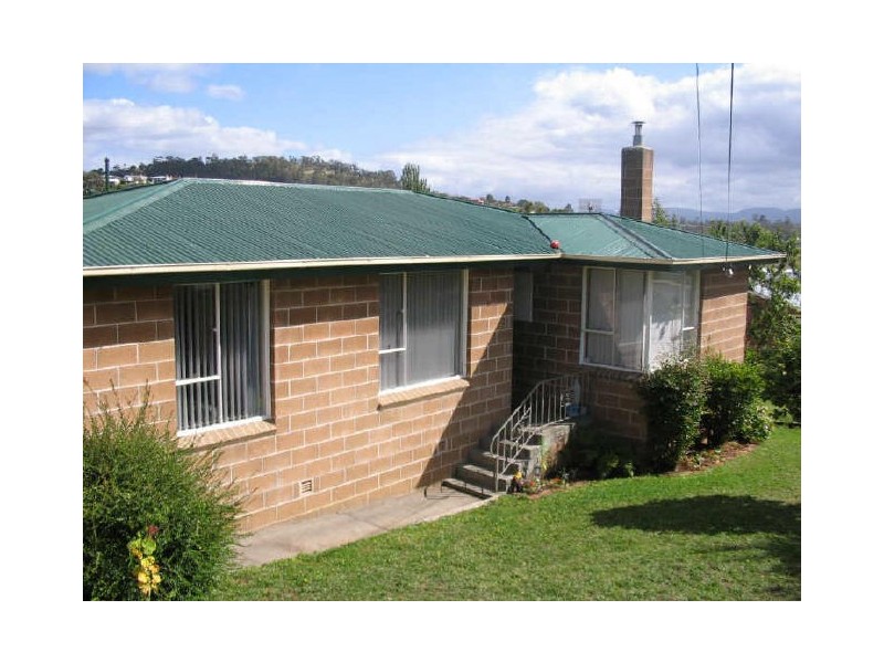 8 Delange Place, Claremont TAS 7011