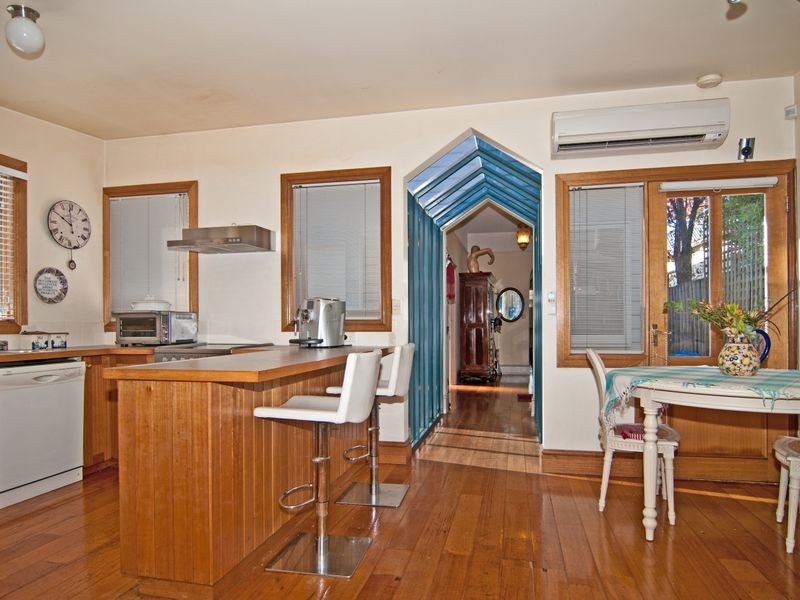 4 Balmoral Street, Sandy Bay TAS 7005