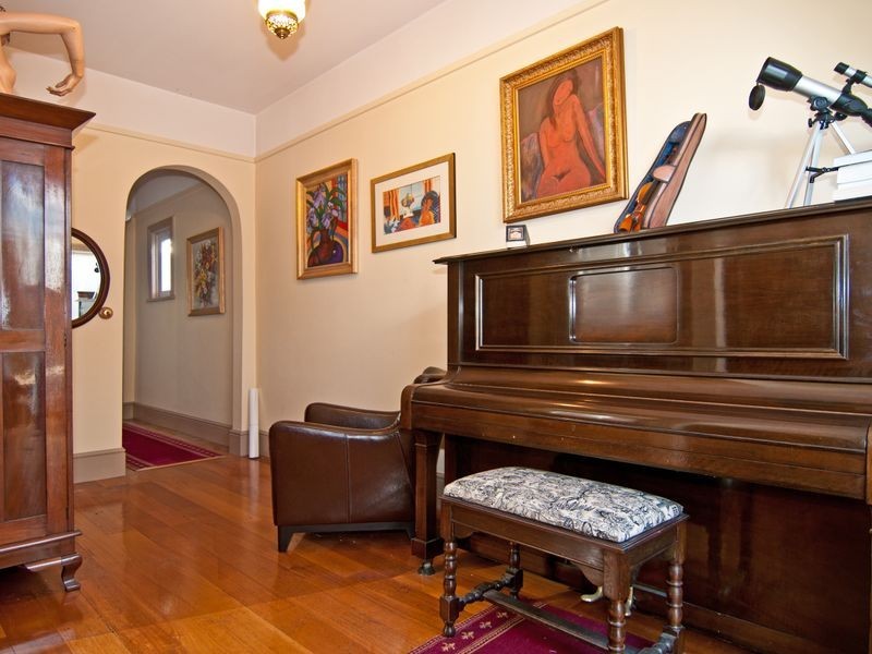 4 Balmoral Street, Sandy Bay TAS 7005