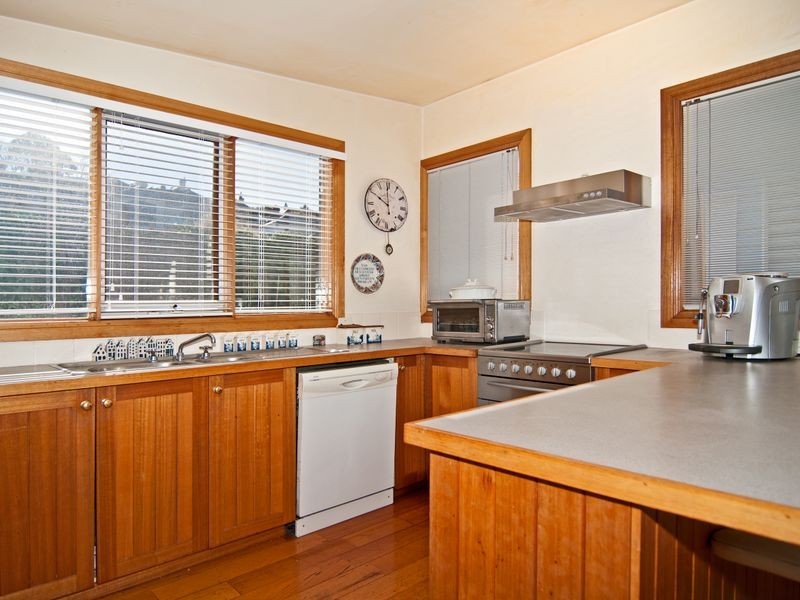 4 Balmoral Street, Sandy Bay TAS 7005