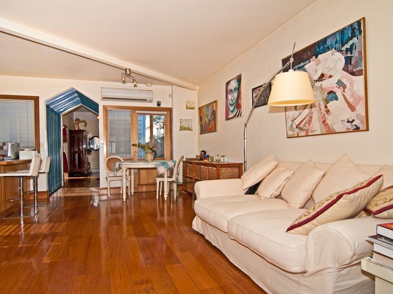 4 Balmoral Street, Sandy Bay TAS 7005