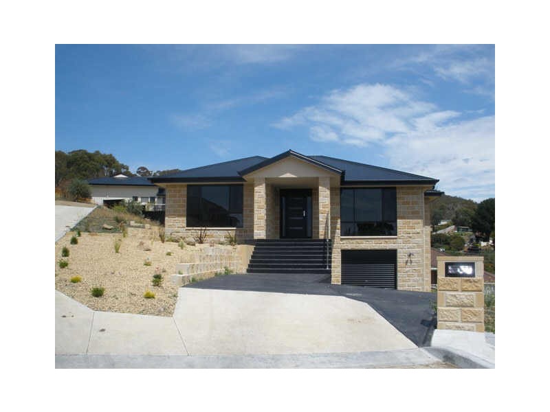 7 Olive Grove, Lenah Valley TAS 7008