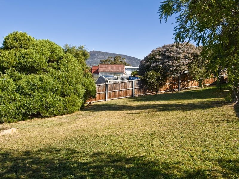 42 Kalang Avenue, Lenah Valley TAS 7008