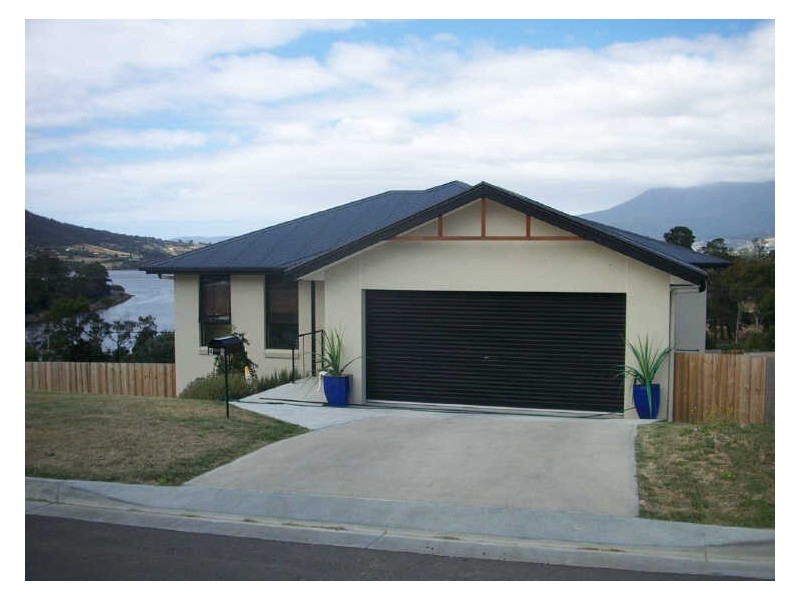 45 Clives Avenue, Old Beach TAS 7017