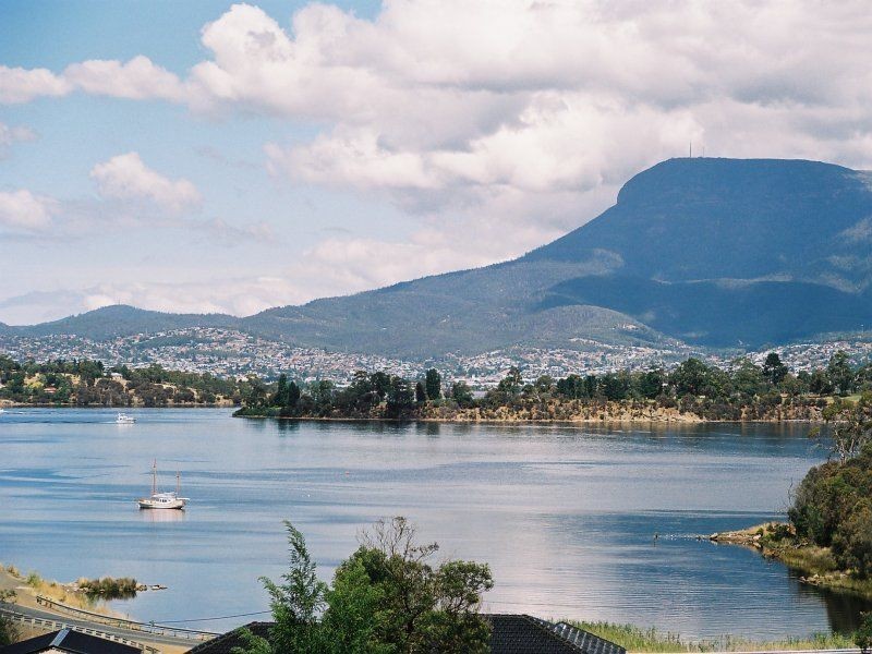 45 Clives Avenue, Old Beach TAS 7017