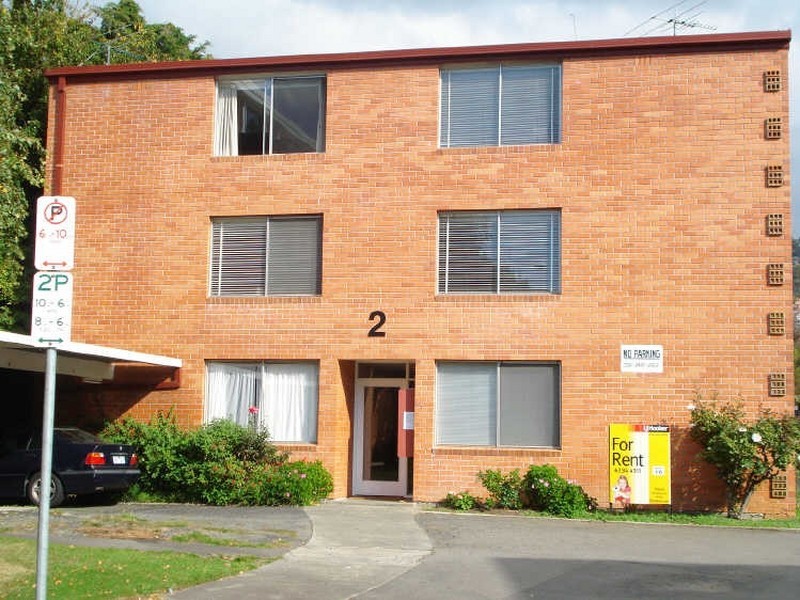 10/2 Plimsol Place, Sandy Bay TAS 7005