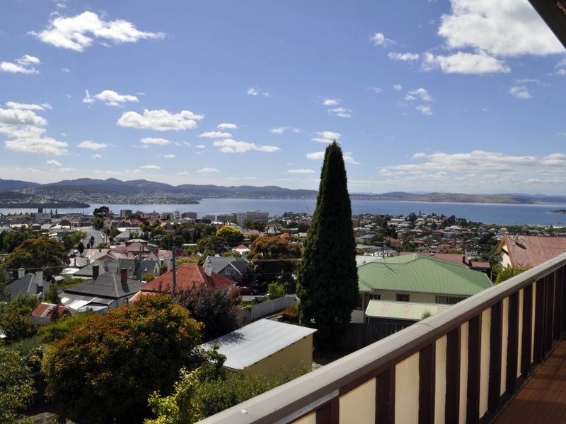 13 Knocklofty Terrace, West Hobart TAS 7000