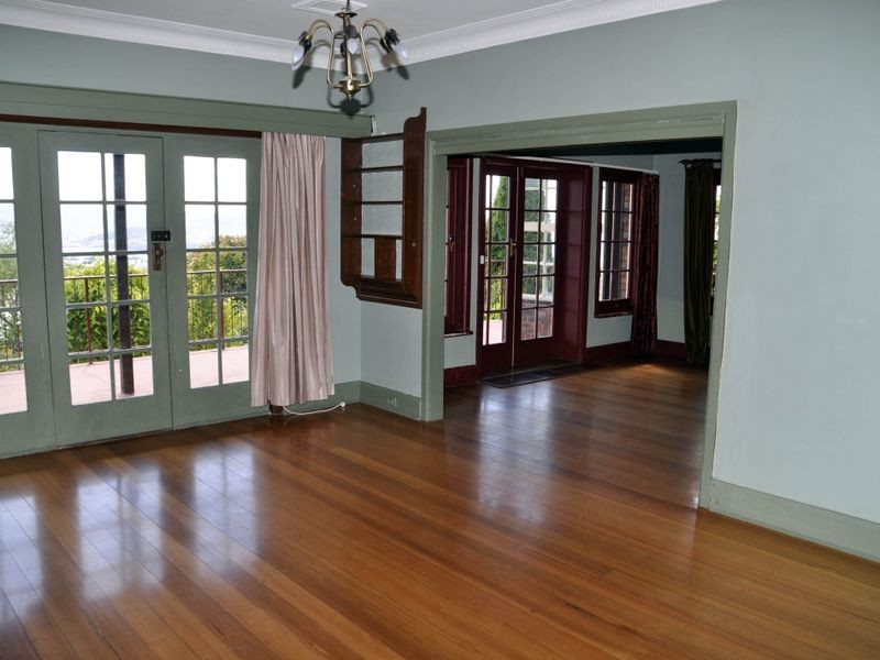 13 Knocklofty Terrace, West Hobart TAS 7000
