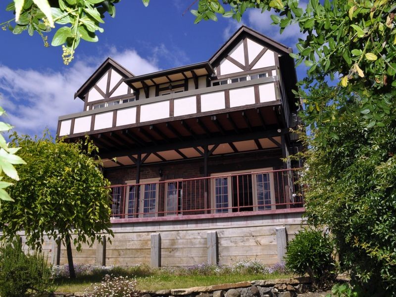 13 Knocklofty Terrace, West Hobart TAS 7000