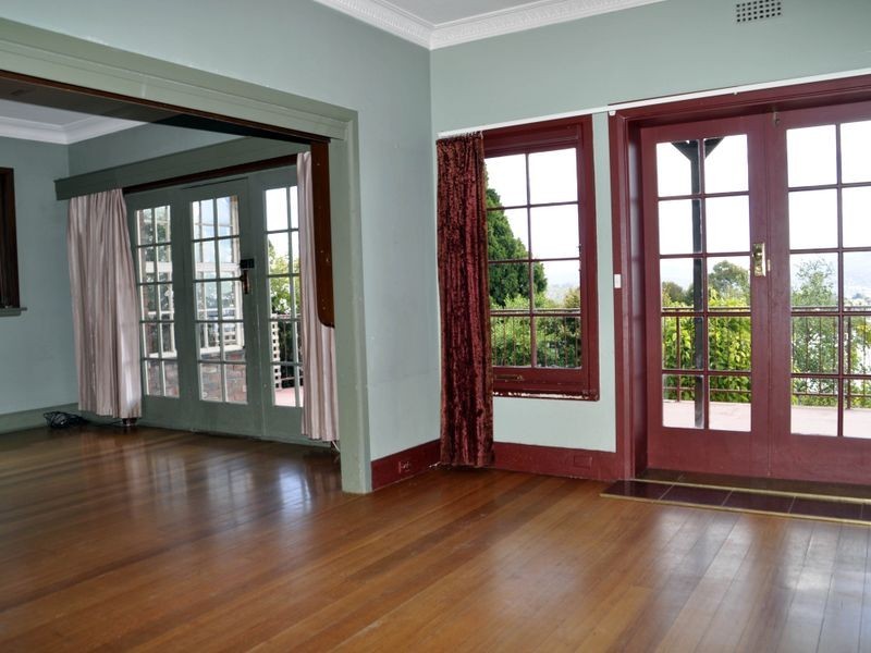 13 Knocklofty Terrace, West Hobart TAS 7000