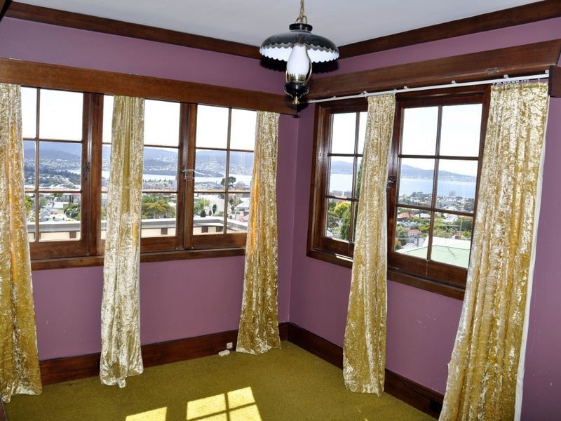13 Knocklofty Terrace, West Hobart TAS 7000