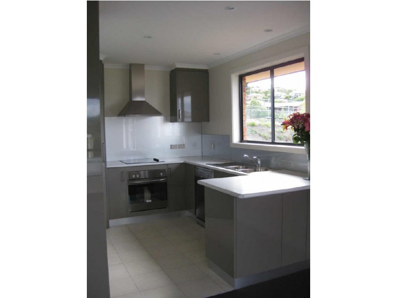 2/596 Main Road, Rosetta TAS 7010