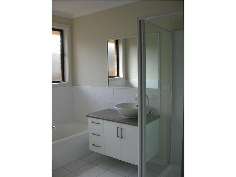2/596 Main Road, Rosetta TAS 7010