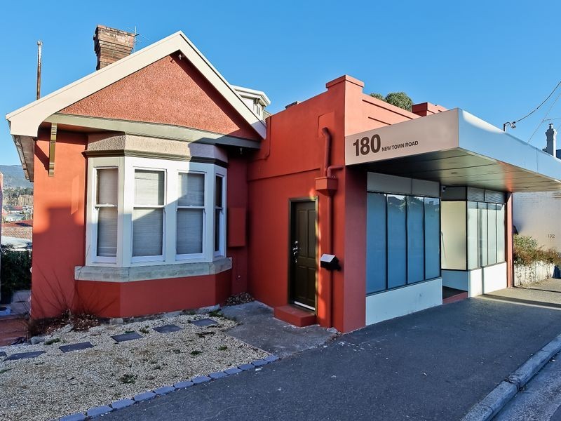 180 New Town Road, New Town TAS 7008