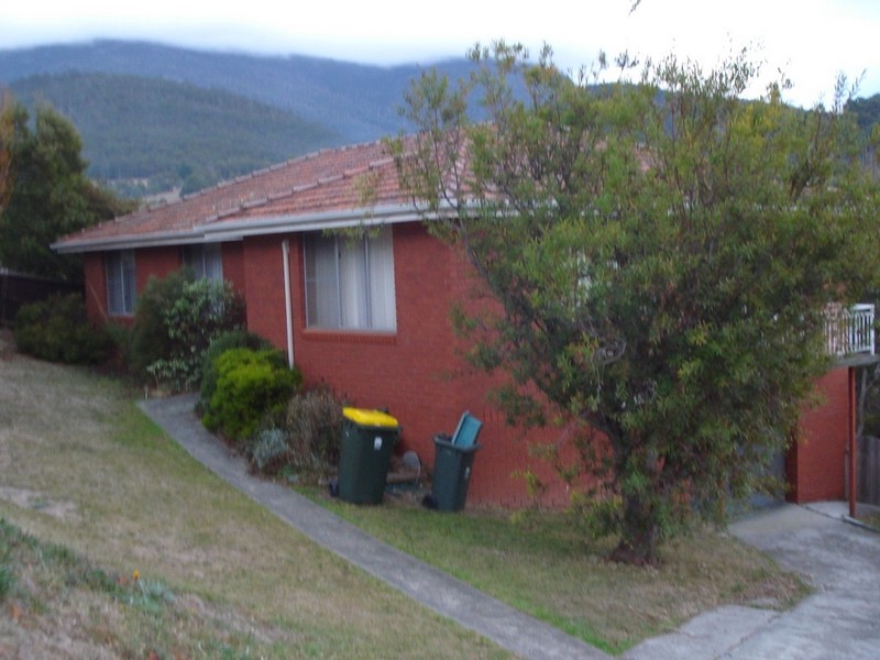 41 Sharps Road, Lenah Valley TAS 7008