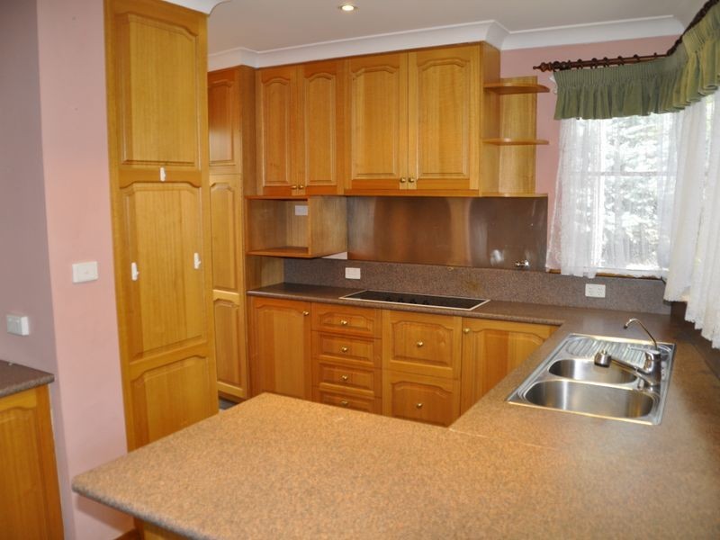 152 Augusta Road, Lenah Valley TAS 7008