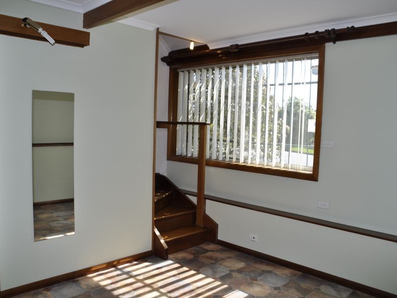 152 Augusta Road, Lenah Valley TAS 7008