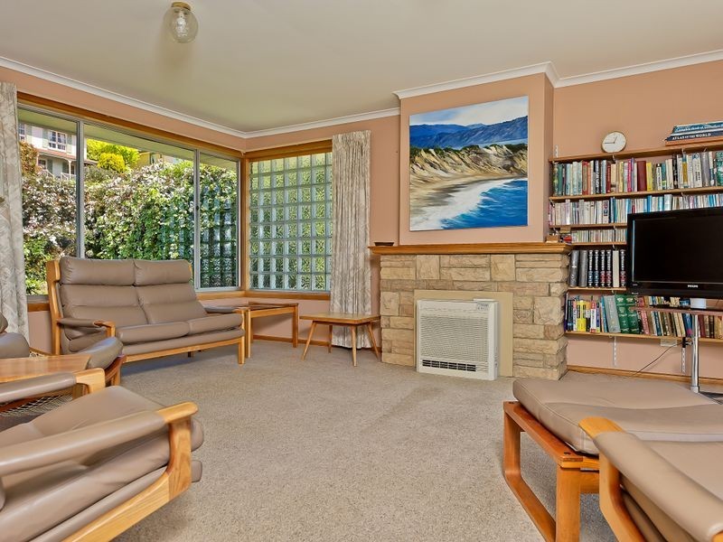 23 Broadwaters Parade, Sandy Bay TAS 7005