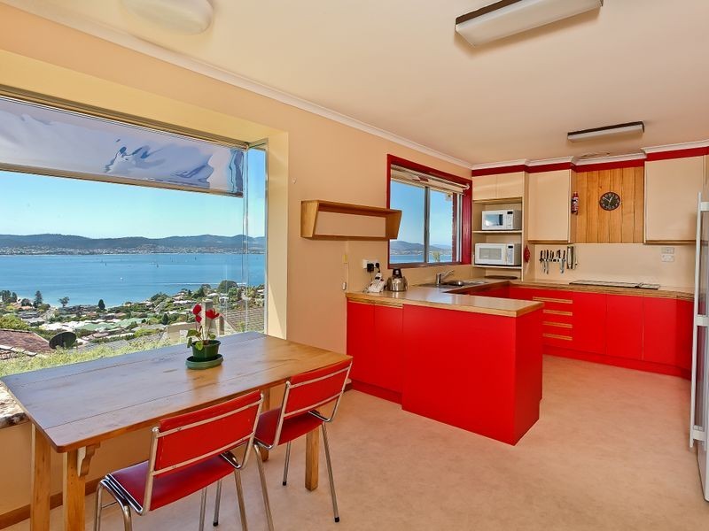 23 Broadwaters Parade, Sandy Bay TAS 7005