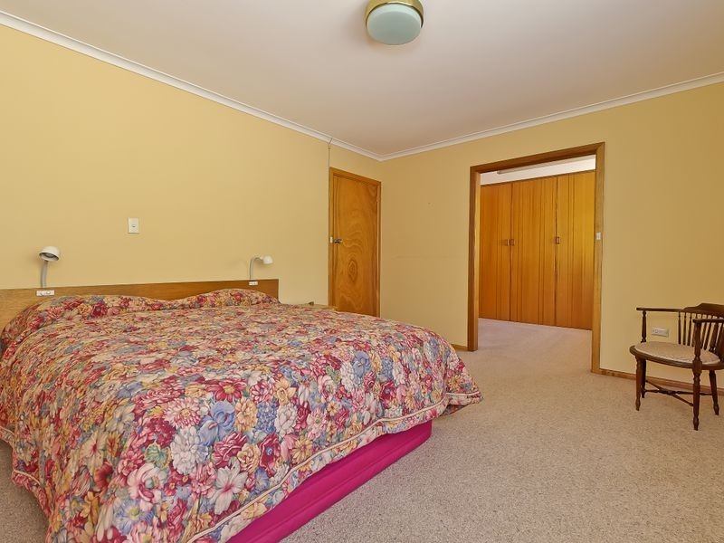 23 Broadwaters Parade, Sandy Bay TAS 7005