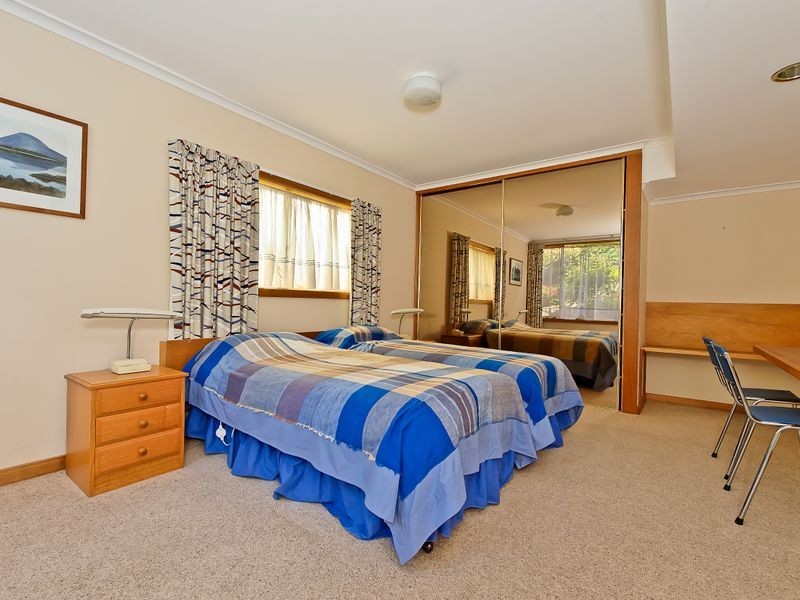 23 Broadwaters Parade, Sandy Bay TAS 7005