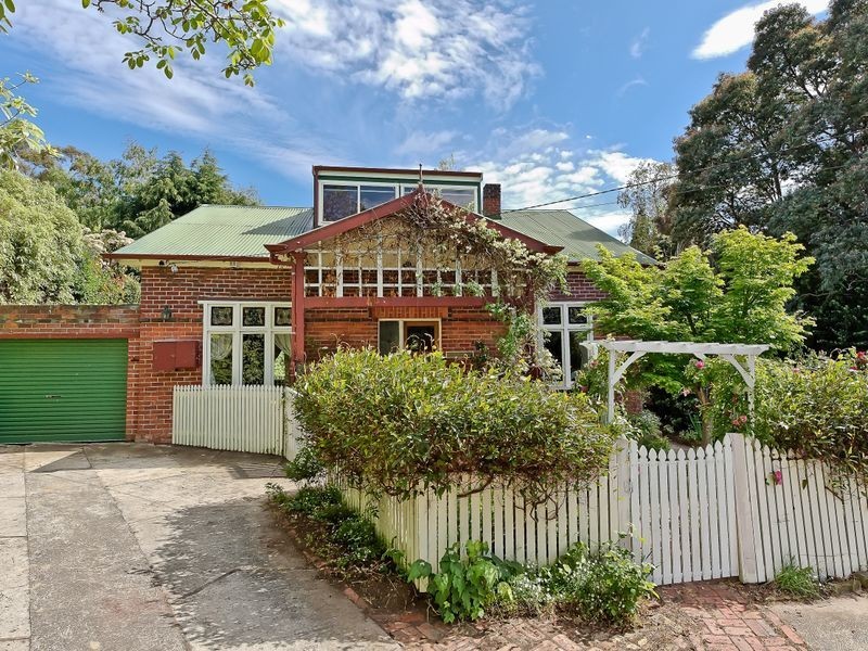 106 Creek Road, New Town TAS 7008