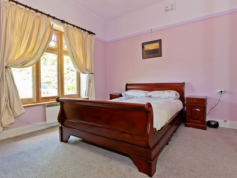 106 Creek Road, New Town TAS 7008