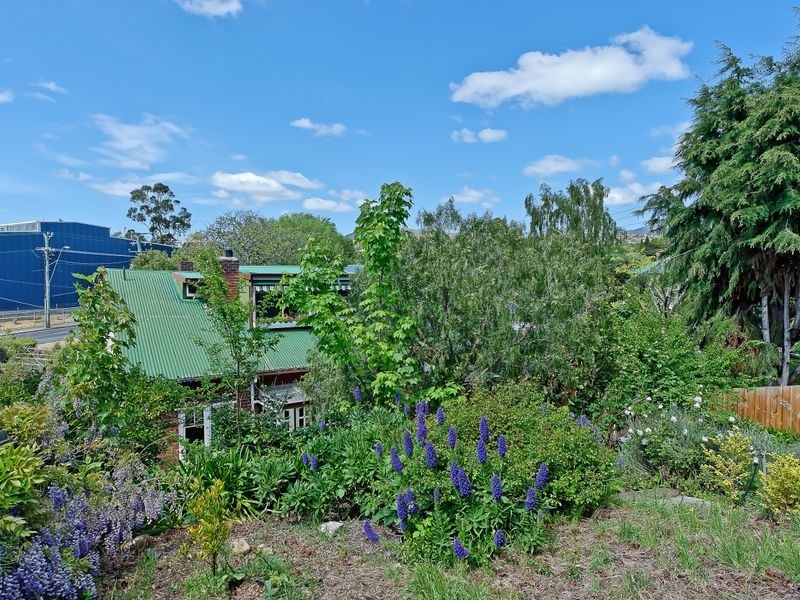 106 Creek Road, New Town TAS 7008