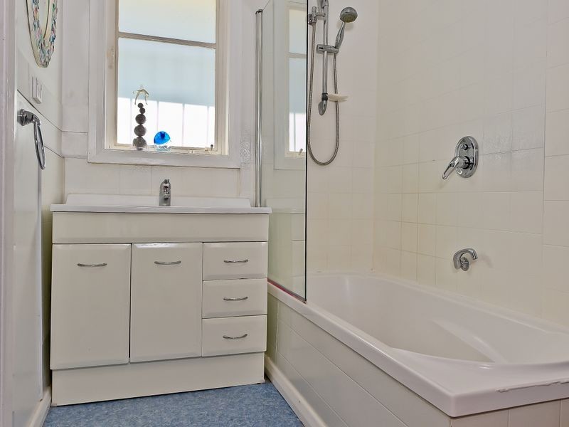 1 Devines Road, Glenorchy TAS 7010