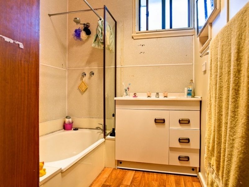 1 Dewar Place, Claremont TAS 7011