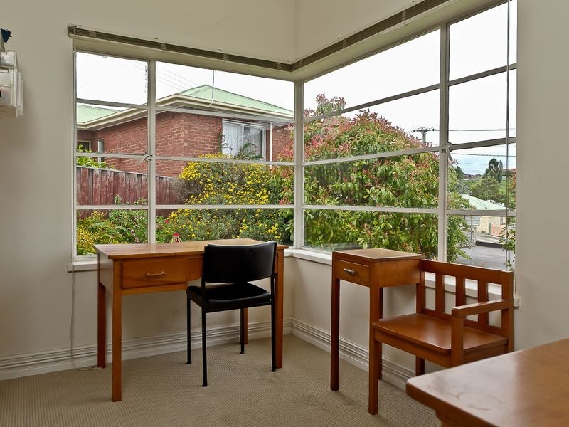 154 Augusta Road, Lenah Valley TAS 7008