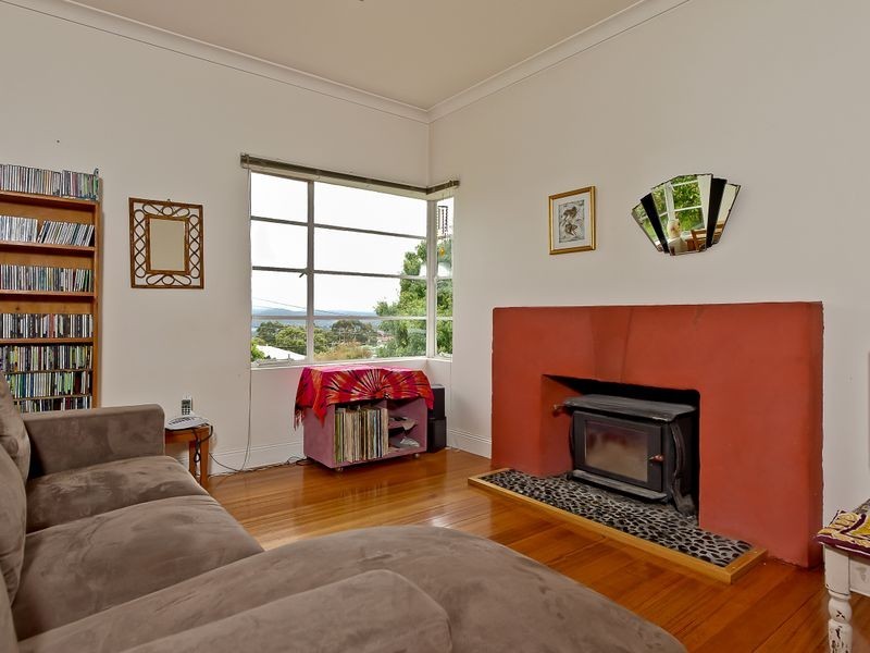 154 Augusta Road, Lenah Valley TAS 7008