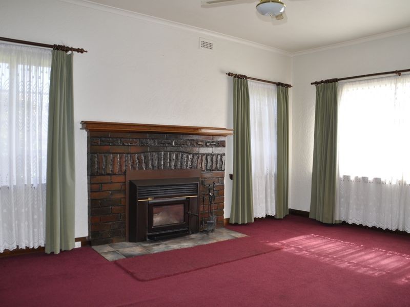 152 Augusta Road, Lenah Valley TAS 7008