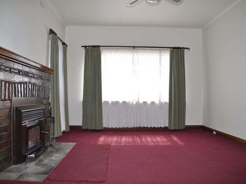 152 Augusta Road, Lenah Valley TAS 7008