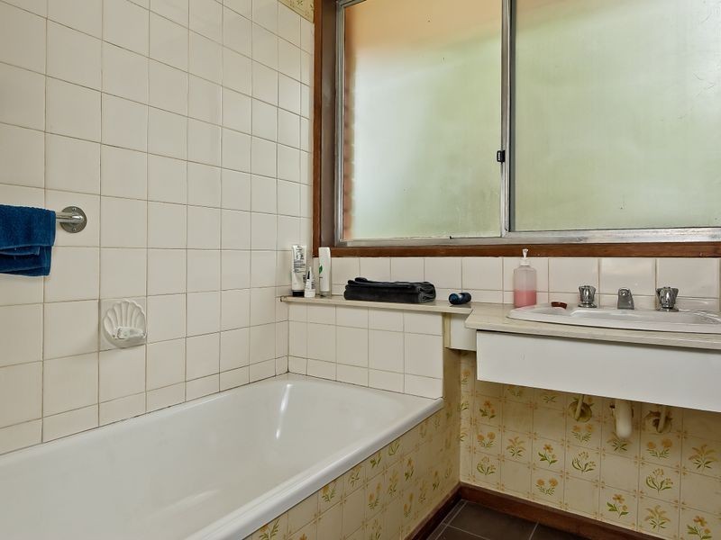 5 Lewis Avenue, Seven Mile Beach TAS 7170