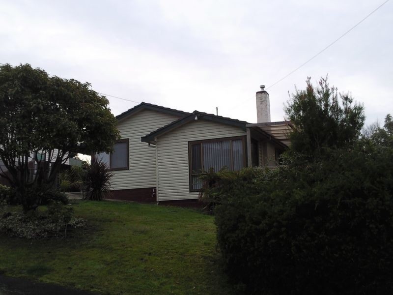 8 Tooma Avenue, Berriedale TAS 7011