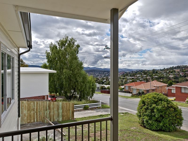 42 Kalang Avenue, Lenah Valley TAS 7008